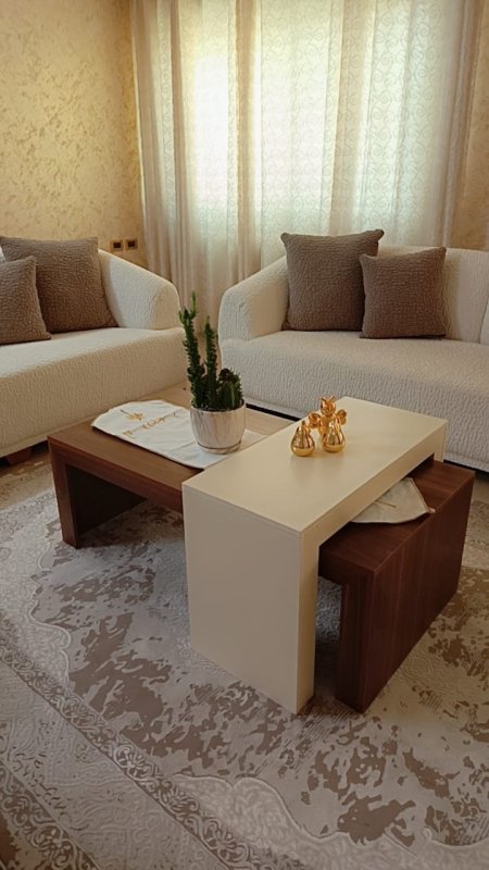 طاولة وسط بسعر{500} شيكل